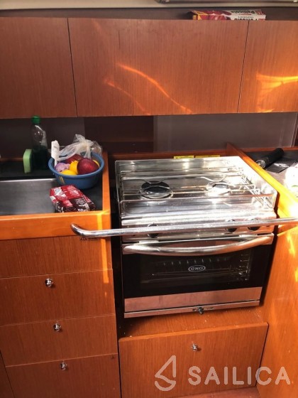 Oceanis 41.1 - Yacht Charter Sailica