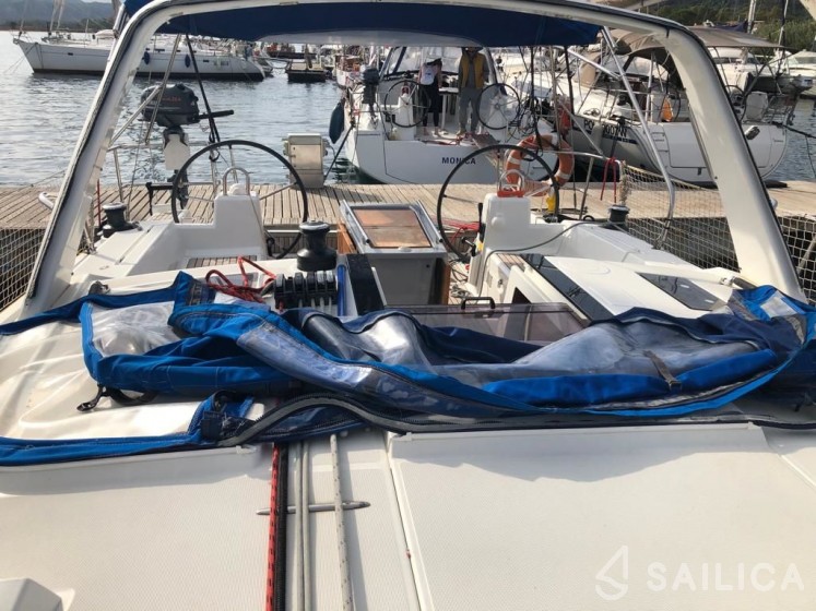 Oceanis 41.1 - Yacht Charter Sailica