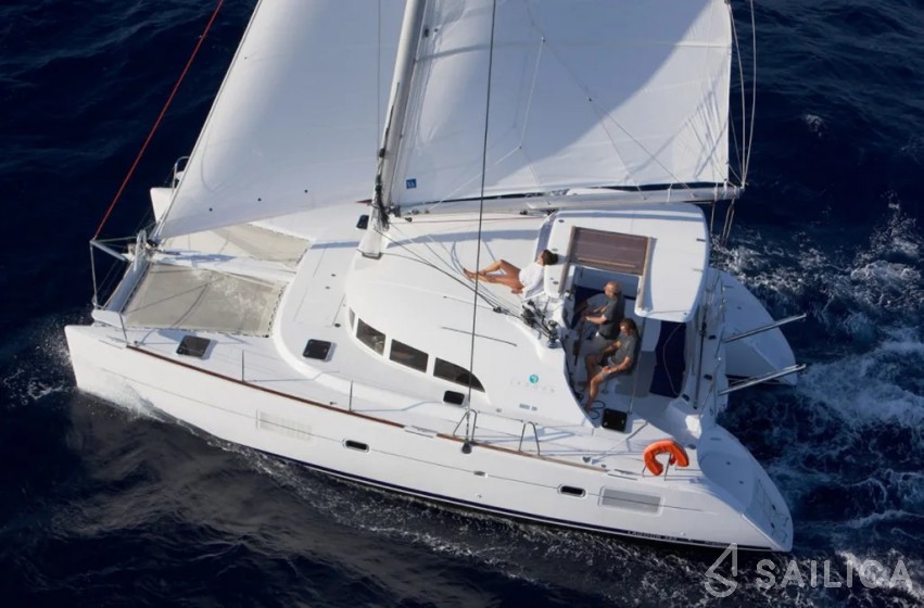 Lagoon 380 - Yacht Charter Sailica