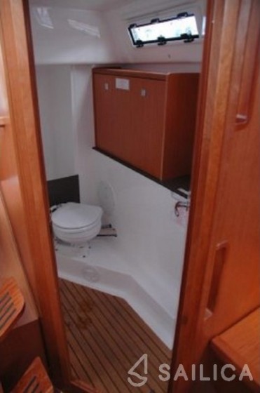Bavaria 33 Cruiser - Yacht Charter Sailica