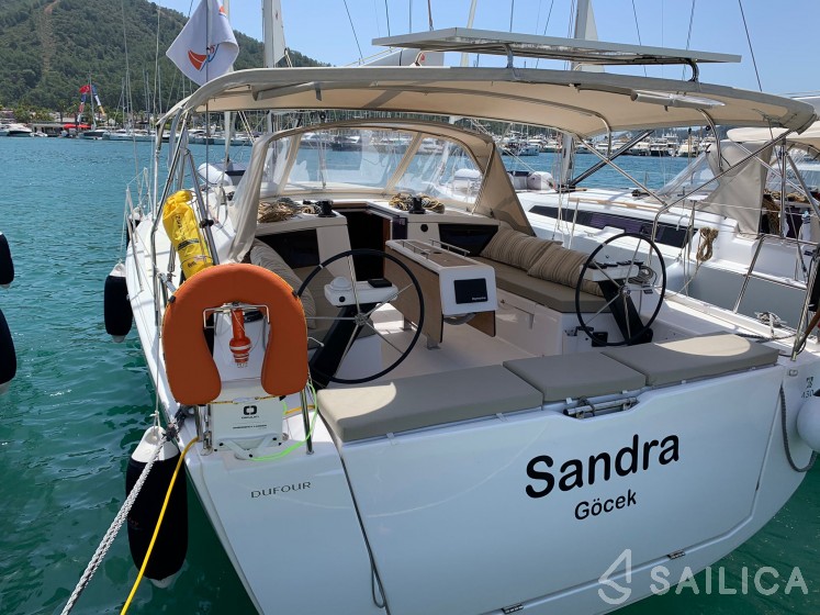 Dufour 430 - Yacht Charter Sailica