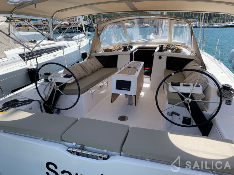 Dufour 430 - Yacht Charter Sailica