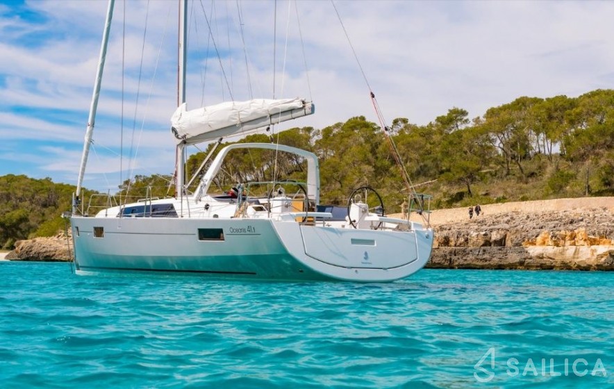 Oceanis 41.1 - Yacht Charter Sailica