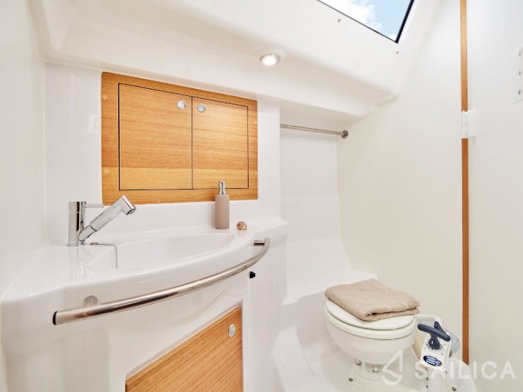 Elan Impression 40.1 - Yacht Charter Sailica