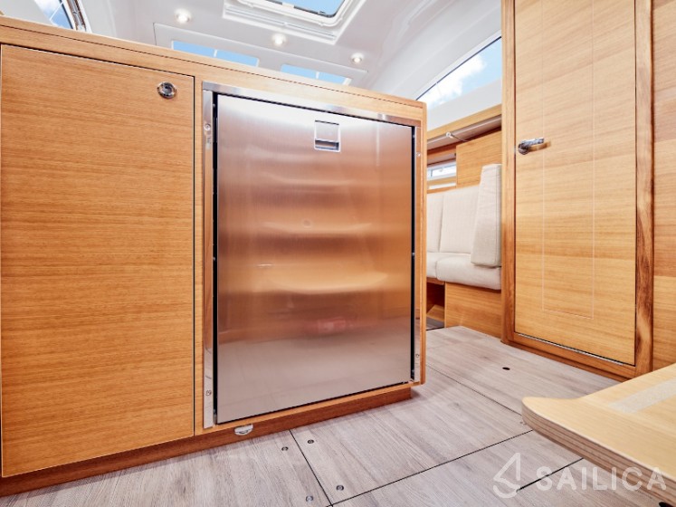 Elan Impression 40.1 - Yacht Charter Sailica