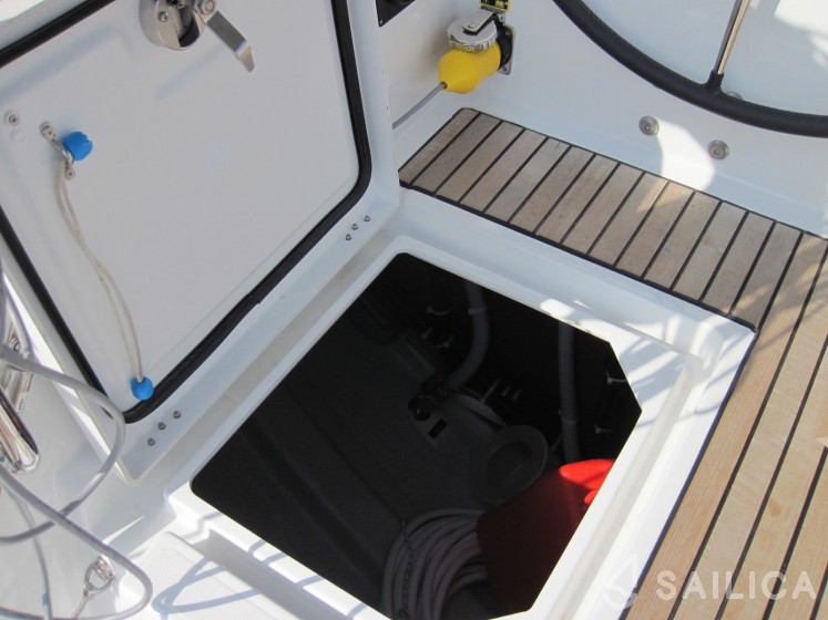 Oceanis 41.1 - Yacht Charter Sailica