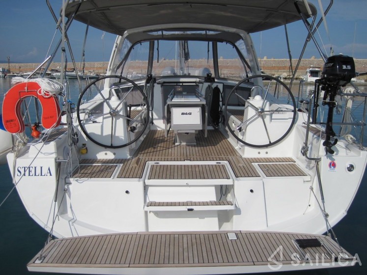 Oceanis 41.1 - Yacht Charter Sailica