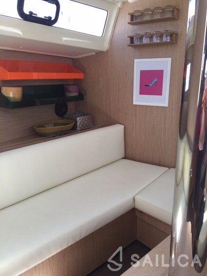 Oceanis 41.1 - Yacht Charter Sailica