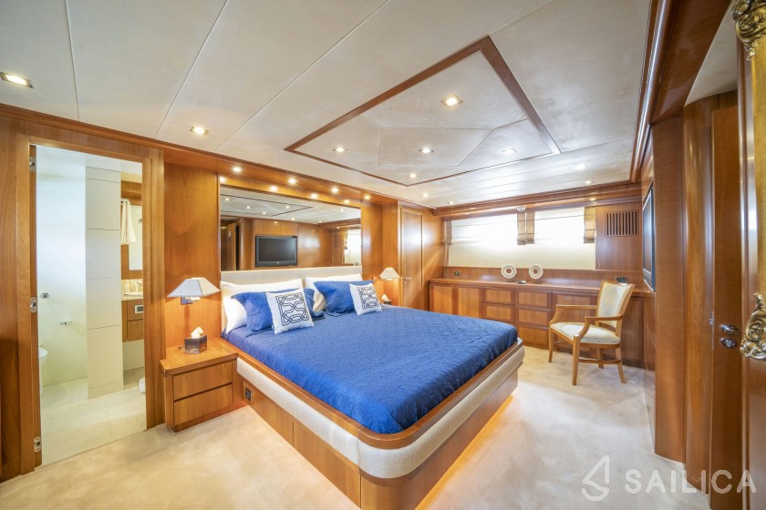 Falcon 115 - Yacht Charter Sailica