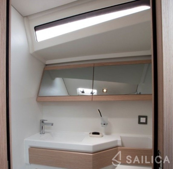 Oceanis 46.1 - Yacht Charter Sailica