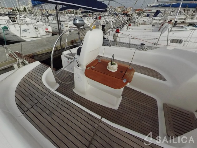 Bavaria 39 Cruiser - Yacht Charter Sailica