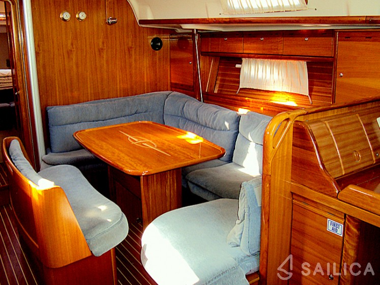 Bavaria 39 Cruiser - Yacht Charter Sailica
