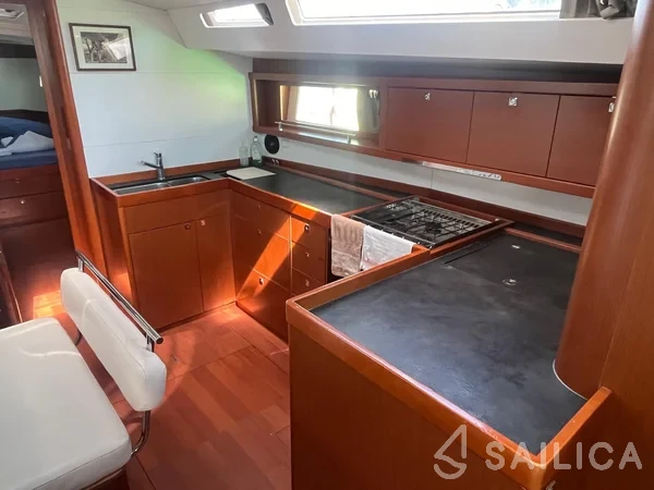 Oceanis 48 - Yacht Charter Sailica