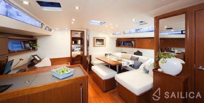 Oceanis 48 - Yacht Charter Sailica