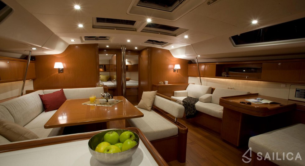 Oceanis 54 - Yacht Charter Sailica