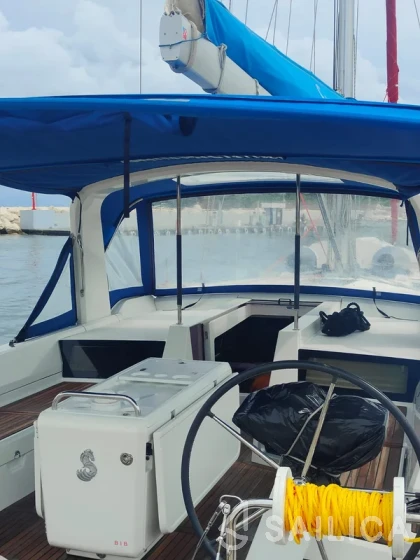 Oceanis 51.1 - Yacht Charter Sailica