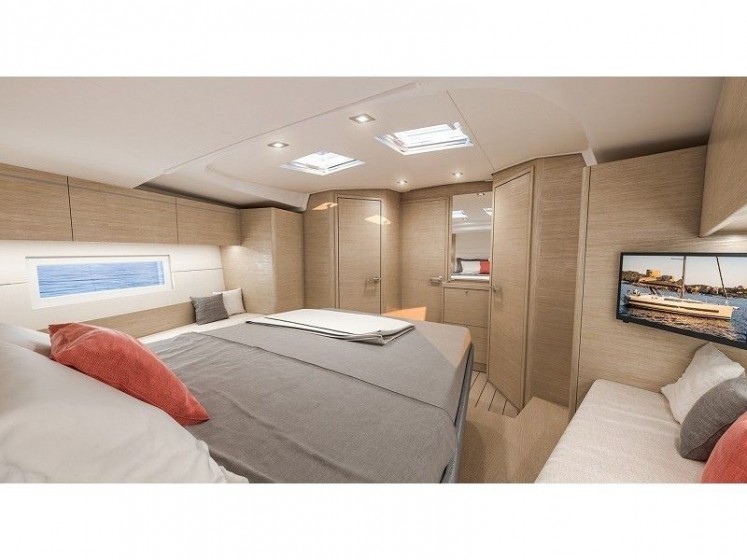Oceanis 51.1 - Yacht Charter Sailica