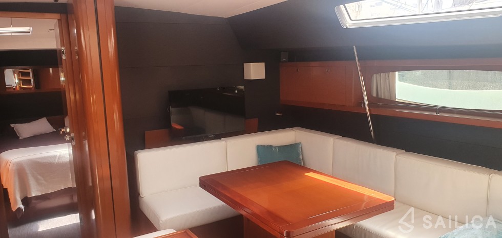 Oceanis 60 - Yacht Charter Sailica