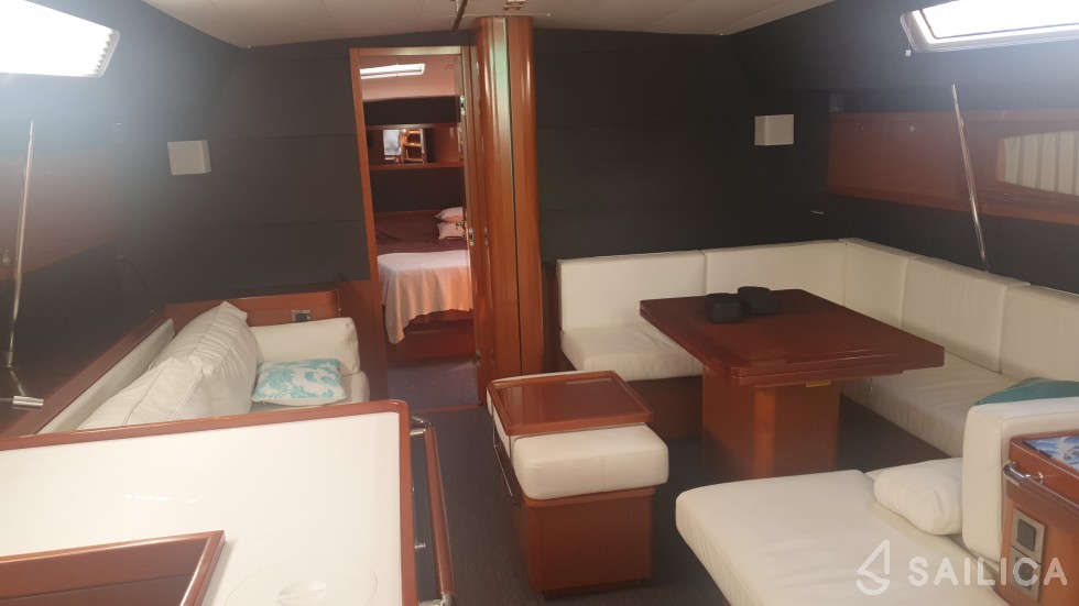 Oceanis 60 - Yacht Charter Sailica