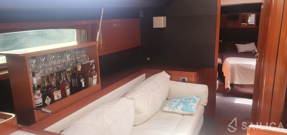 Oceanis 60 - Yacht Charter Sailica