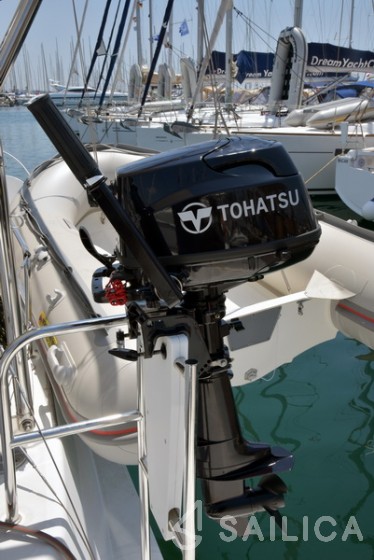 Lagoon 42 - Yacht Charter Sailica