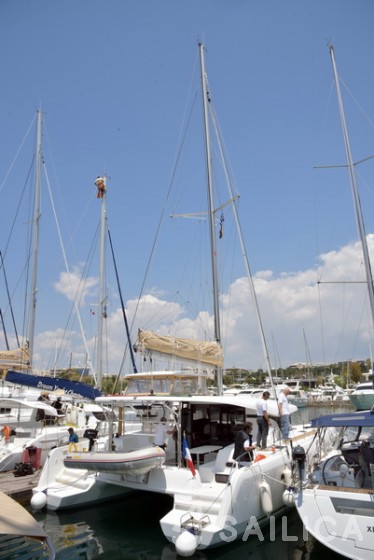 Lagoon 42 - Yacht Charter Sailica