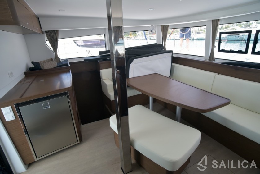 Lagoon 42 - Yacht Charter Sailica