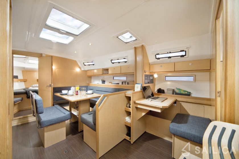 Bavaria 40 Cruiser - Yacht Charter Sailica