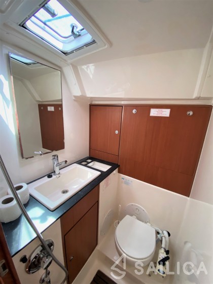 Bavaria 40 Cruiser - Yacht Charter Sailica