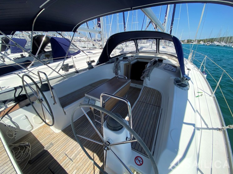 Bavaria 40 Cruiser - Yacht Charter Sailica