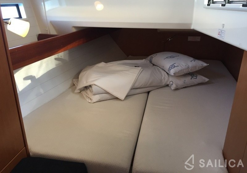 Bavaria 40 Cruiser - Yacht Charter Sailica