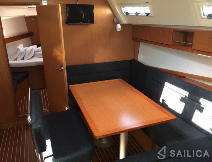 Bavaria 40 Cruiser - Yacht Charter Sailica