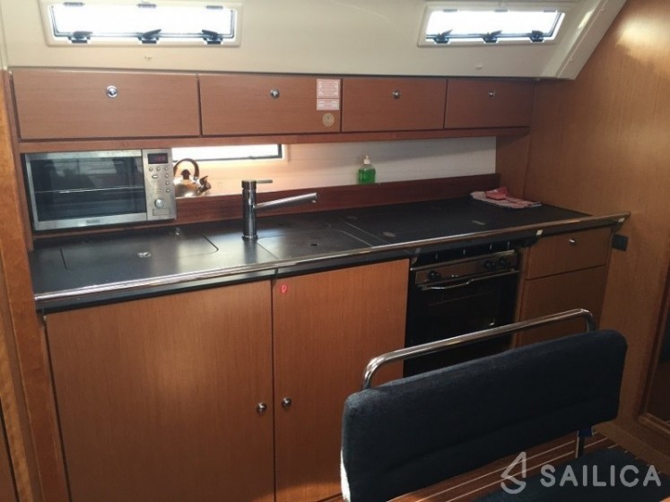Bavaria 40 Cruiser - Yacht Charter Sailica