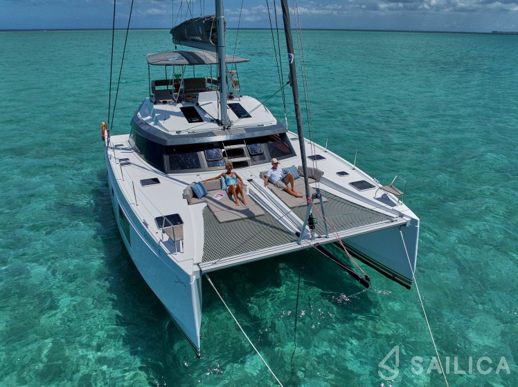 Nautitech 46 Fly - Yacht Charter Sailica