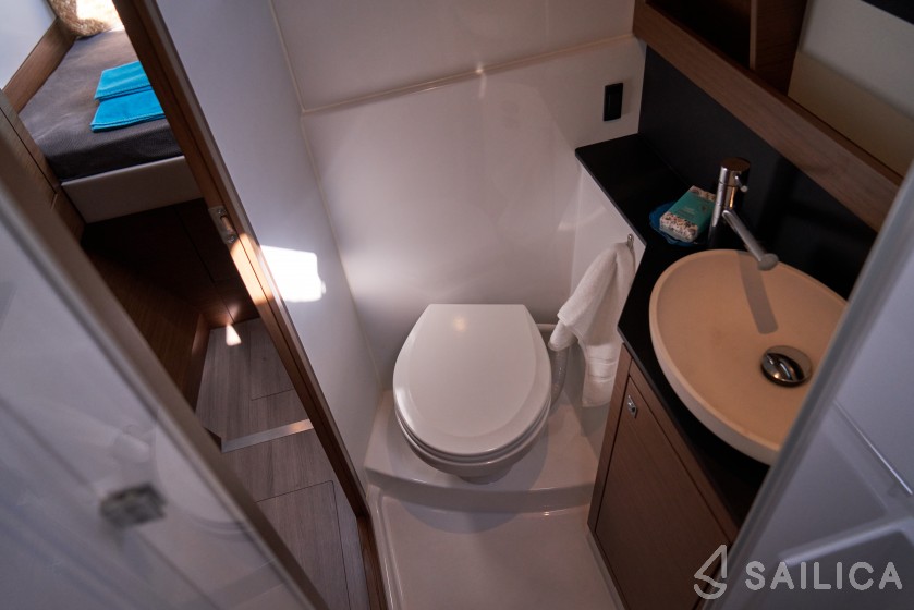 Nautitech 46 Fly - Yacht Charter Sailica