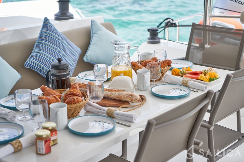 Nautitech 46 Fly - Yacht Charter Sailica