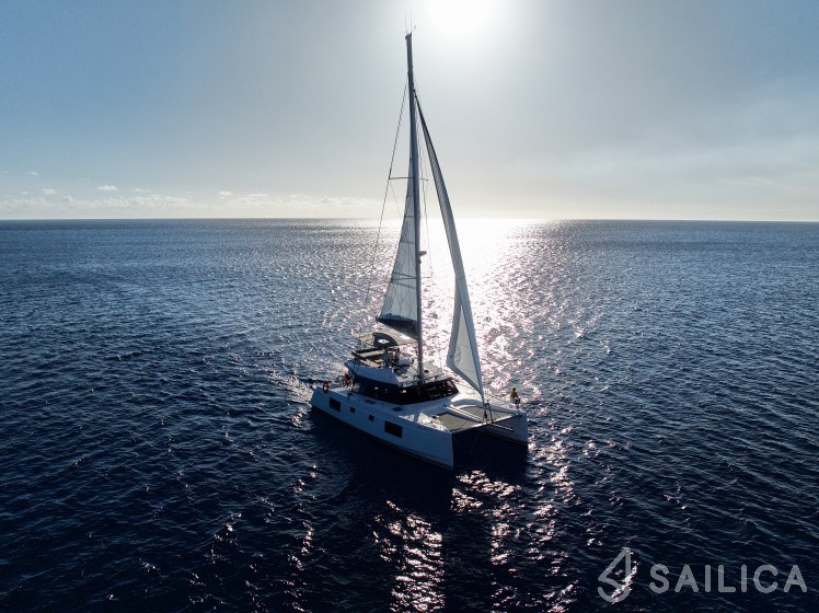 Nautitech 46 Fly - Yacht Charter Sailica