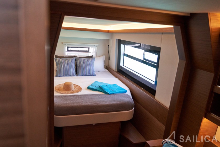 Nautitech 46 Fly - Yacht Charter Sailica