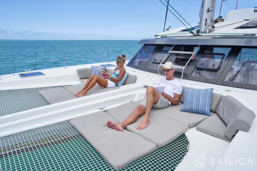 Nautitech 46 Fly - Yacht Charter Sailica