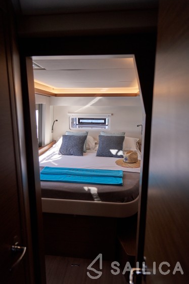 Nautitech 46 Fly - Yacht Charter Sailica