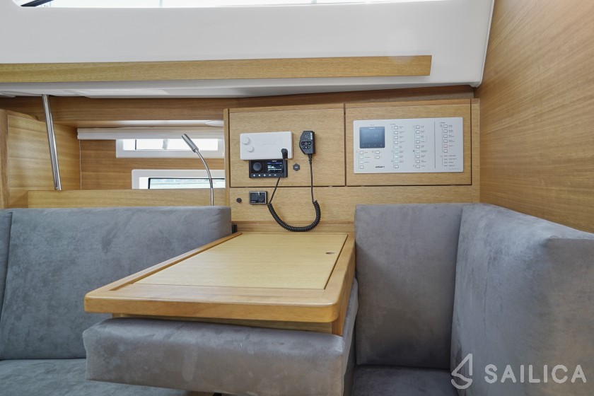 Elan 40.1 - Yacht Charter Sailica