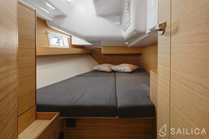 Elan 40.1 - Yacht Charter Sailica