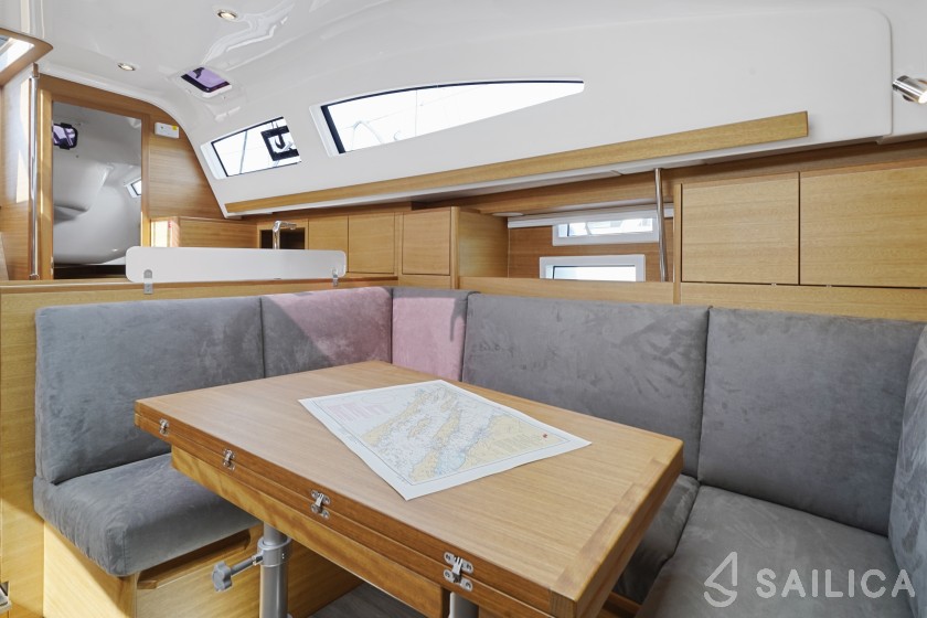 Elan 40.1 - Yacht Charter Sailica