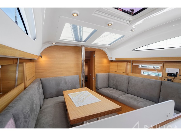 Elan 40.1 - Yacht Charter Sailica