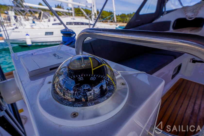 Elan 40.1 - Yacht Charter Sailica