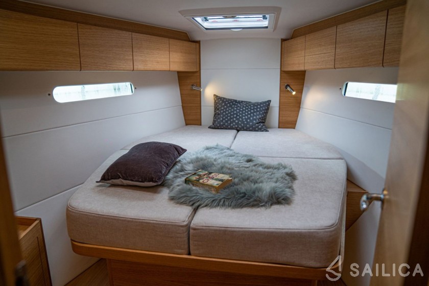 X 4-3 - Yacht Charter Sailica