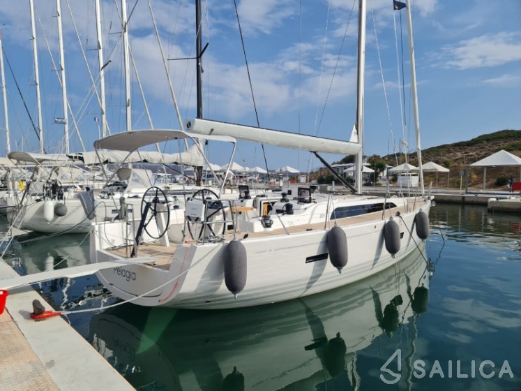X 4-3 - Yacht Charter Sailica