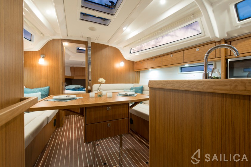 Bavaria Cruiser 37 - Yacht Charter Sailica