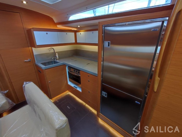 Dufour 470 - Yacht Charter Sailica