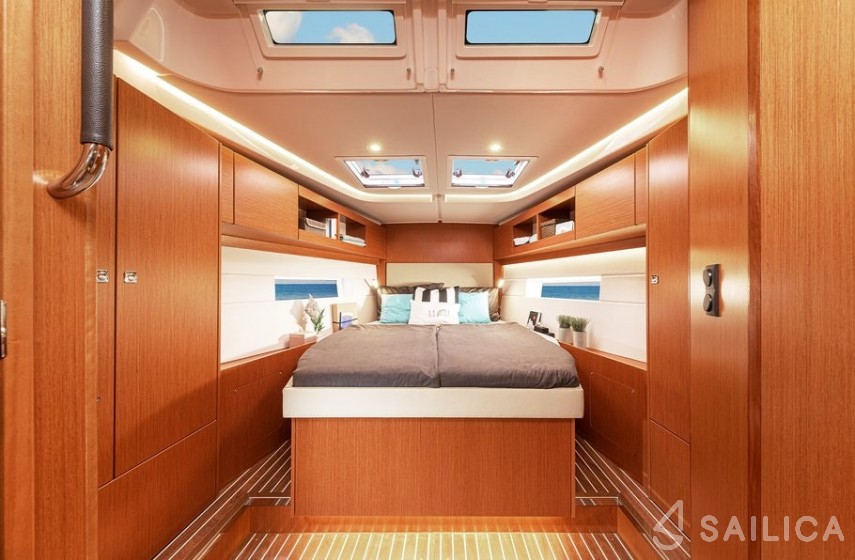 Bavaria C45 Style - Yacht Charter Sailica